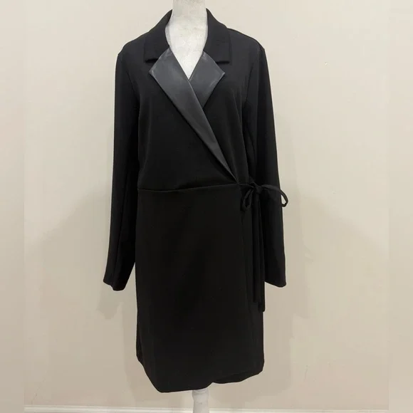 BCBGeneration Women's Fitted Wrap Mini Cocktail Dress Long Sleeve Size L - Picture 2 of 8